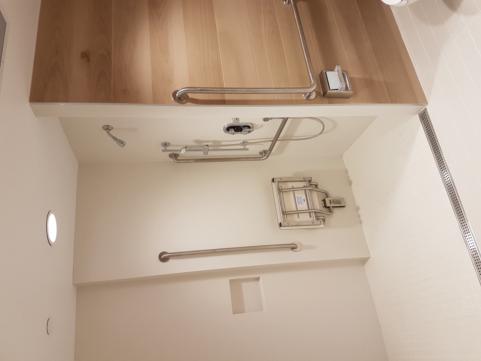 40 King Street West — Photo 3